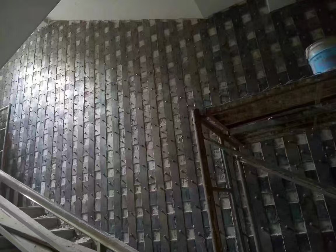 兴安粘钢加固与包钢加固的区别